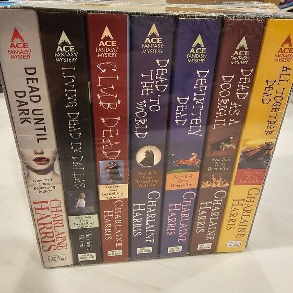 Charlaine Harris Box Set Of 7 Sookie Stackhouse Novels HBO's True Blood - Picture 2 of 9